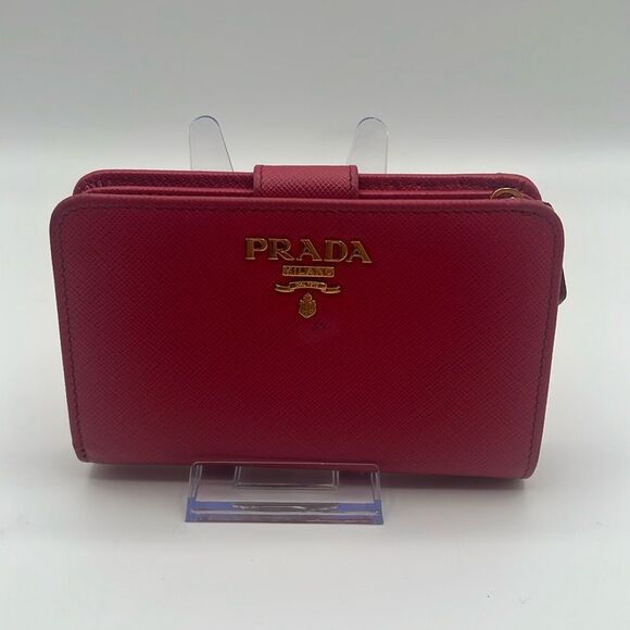 PRADA SAFFIANO PINK LEATHER BI FOLD WALLET - Picture 1 of 13